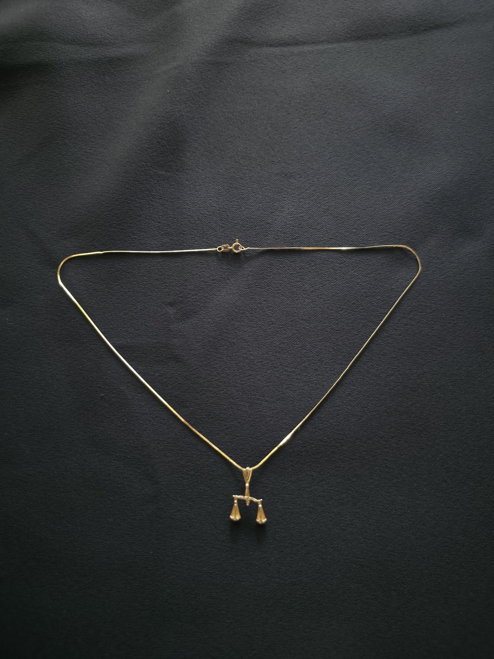 14K Gold Libra Scales of Justice Pendant Necklace 16" Box Chain Estate - Picture 13 of 13
